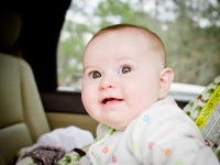 addie-car-seat-smiling
